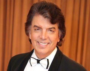 ПАМЯТИ ВЕЛИКОГО ПЕВЦА СЕРГЕЯ ЗАХАРОВА (1950-2019)